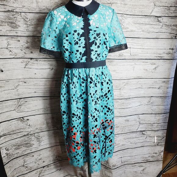 Liza Luxe Lace Midi Dress Size Medium NWT - Picture 2 of 10